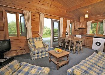 Bron Eifion Lodges
