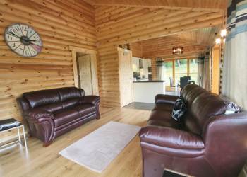 Duncrievie Log Cabins