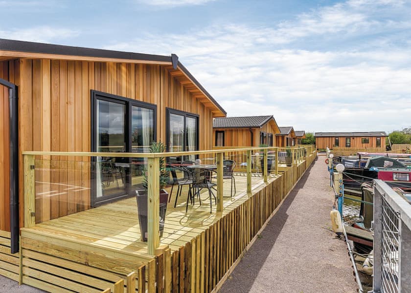 Devizes Marina Lodges