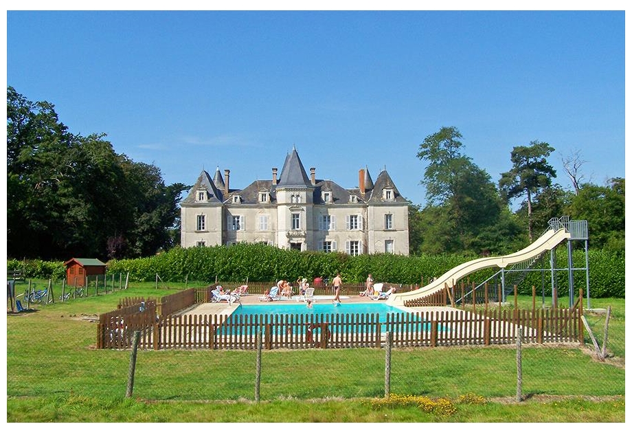 Campsite Yelloh! Village Chateau La Foret, Saint-Julien-des-Landes,Loire,France